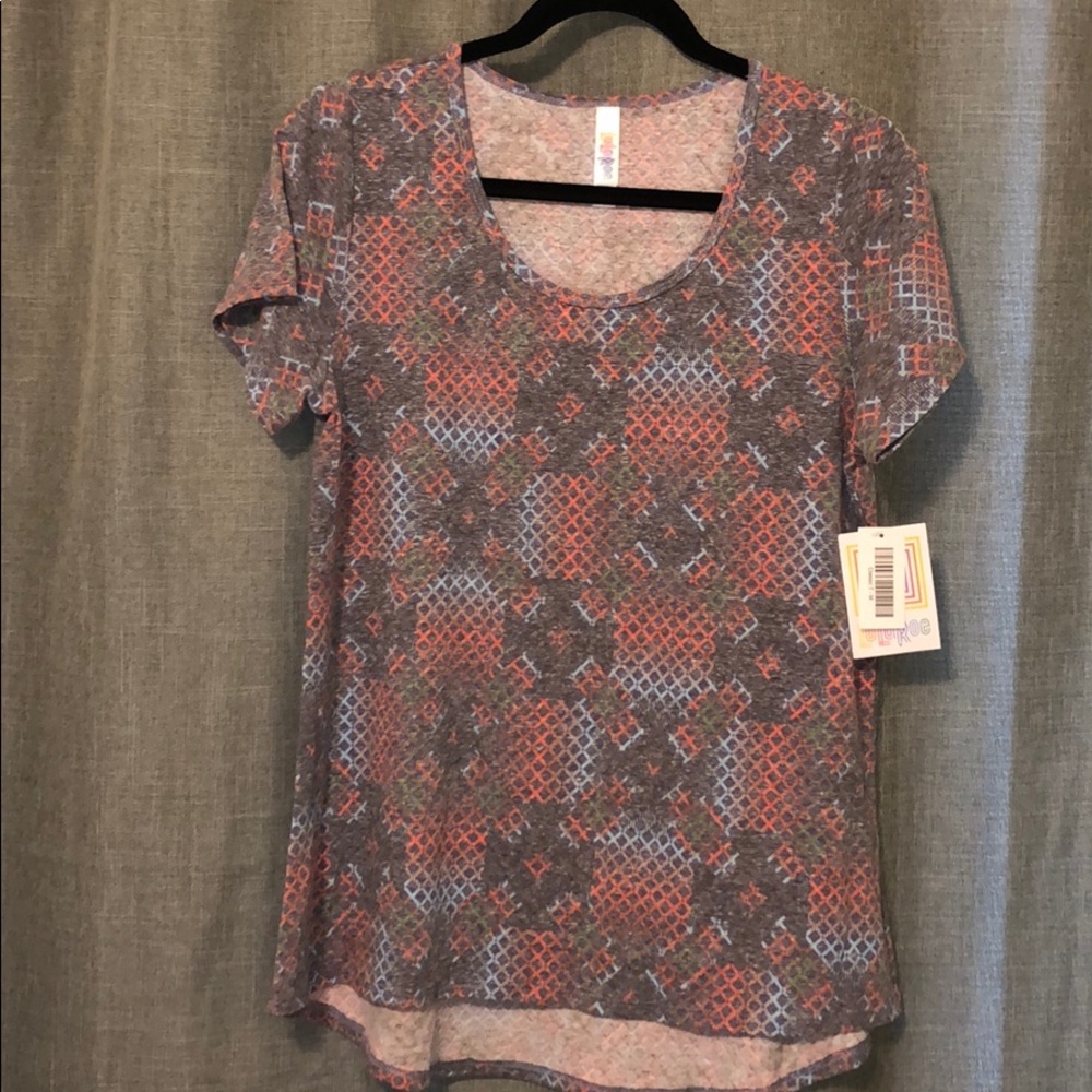 LuLaRoe Classic T- Medium